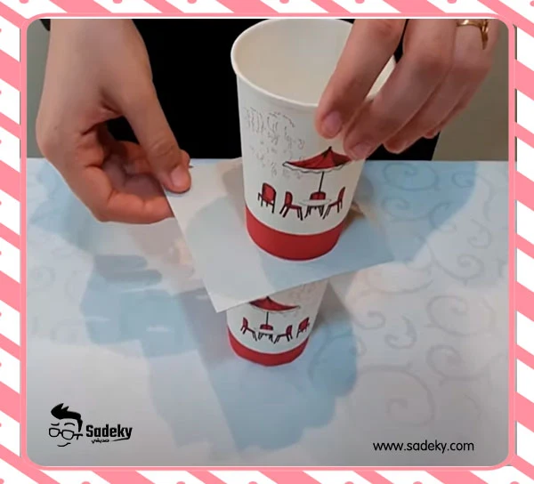 لعبة خفة الحركة بالأكواب الورقية